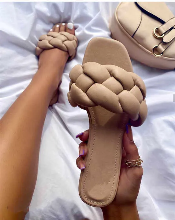 أحذية نسائية،Women's shoes