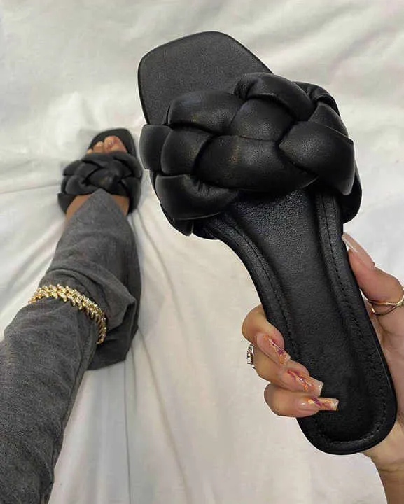 أحذية نسائية،Women's shoes