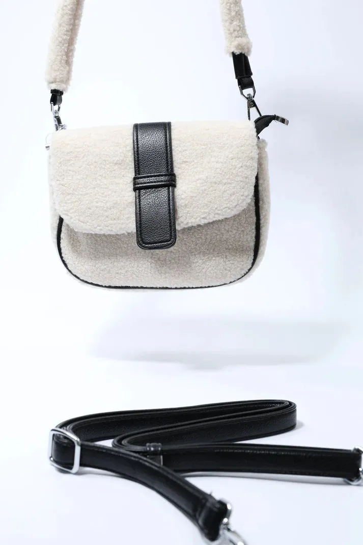 Alare Black   Vista Milk