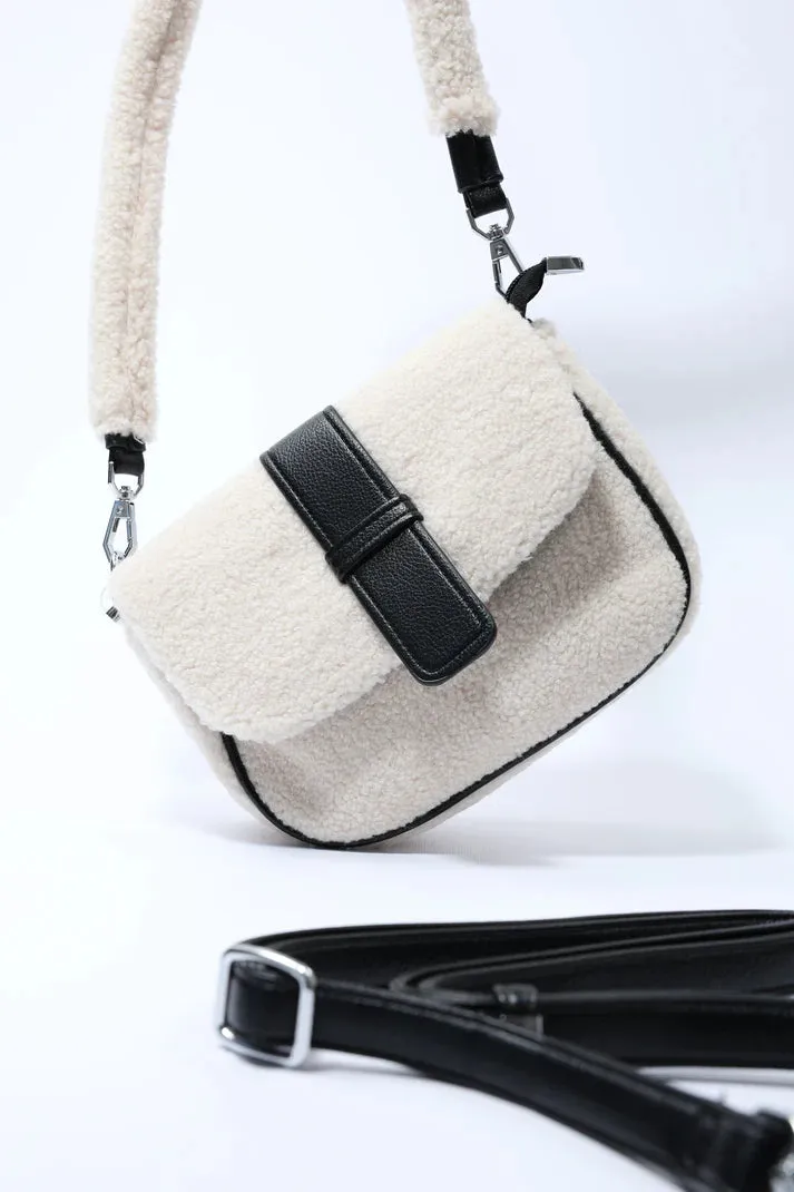 Alare Black   Vista Milk