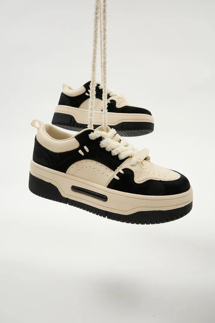 Alare Black   Vista Milk