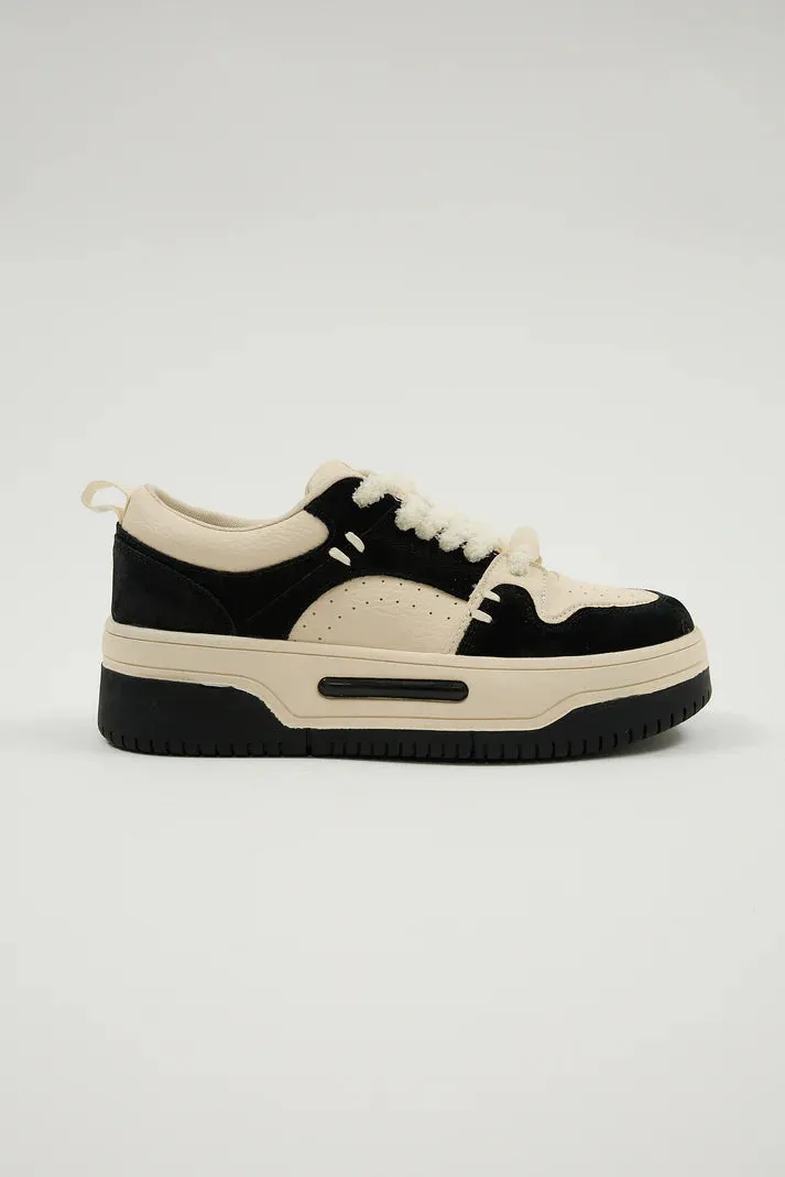 Alare Black   Vista Milk