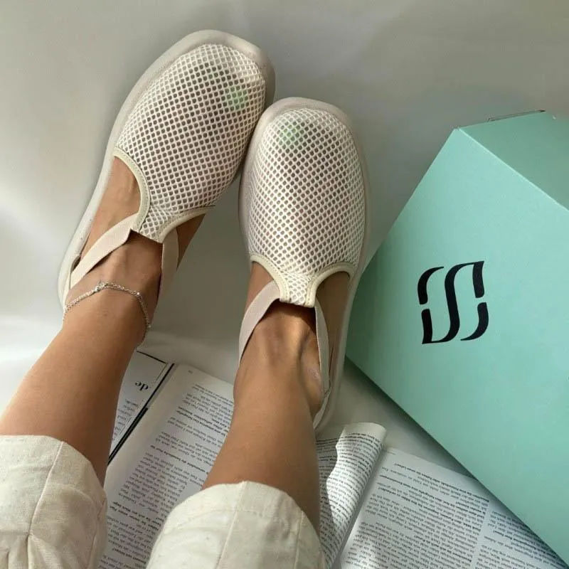 Hollowed Out Breathable Mesh Sandals