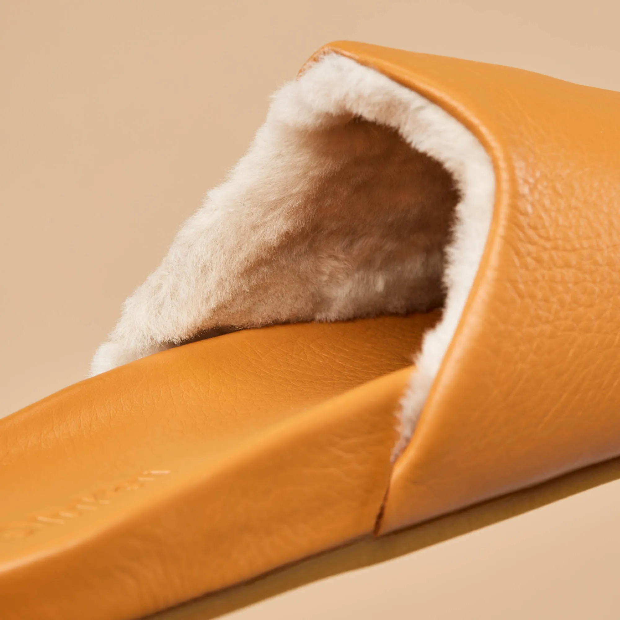 Knea - Saddle